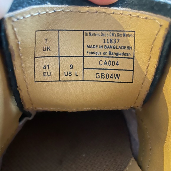 DR.MARTENS Black 1461 Smooth Leather Oxford shoes. US size 9. - Picture 4 of 4